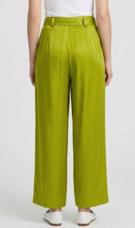 Pantalón verde.