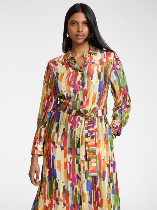 Vestido camisero largo estampado.