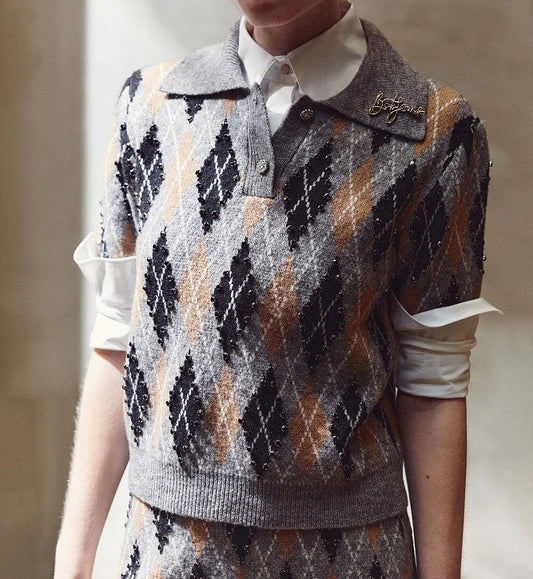 Polo estampado rombos.