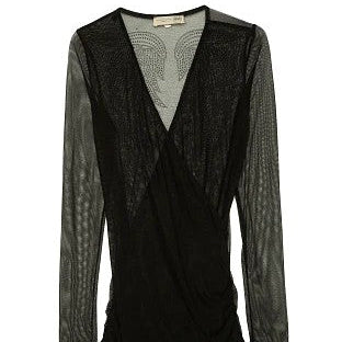 Camiseta negra transparente en escote V cruzado