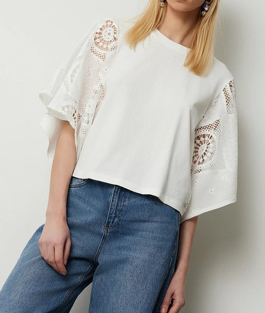 Camiseta blanca encaje
