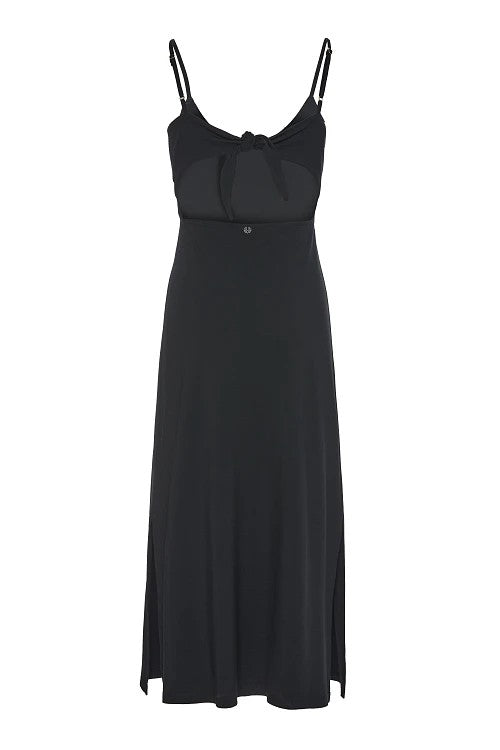 Vestido negro tirantes.