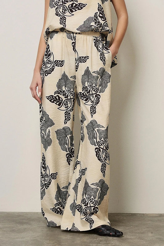 Pantalón palazzo estampado.