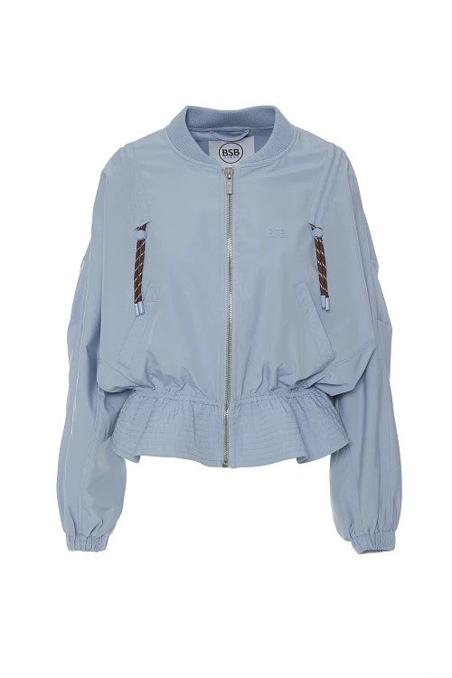 Chaqueta corta azul.