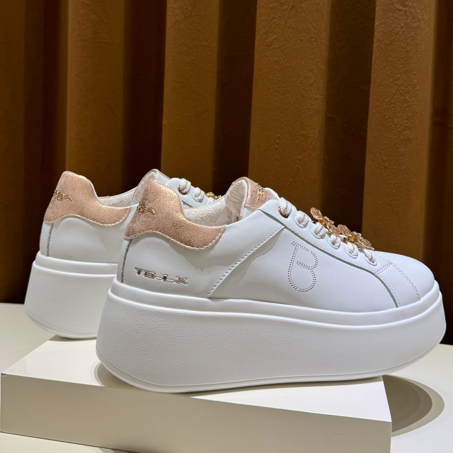 Zapatilla Brown Flower