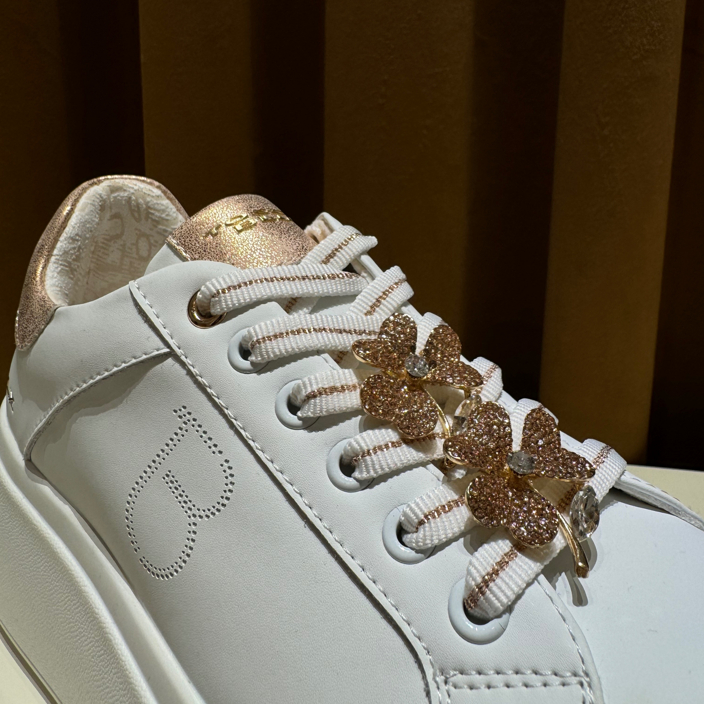 Zapatilla Brown Flower