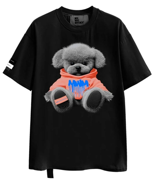 Camiseta negra manga corta.