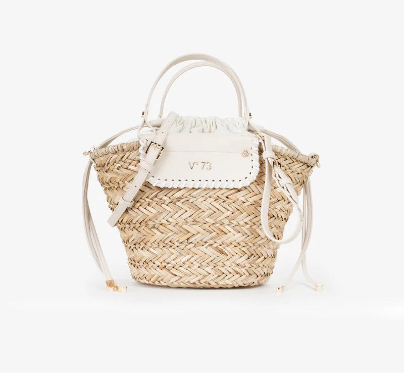 Bolso de rafia detalles beige.