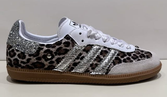 Adidas Samba Leopardo.