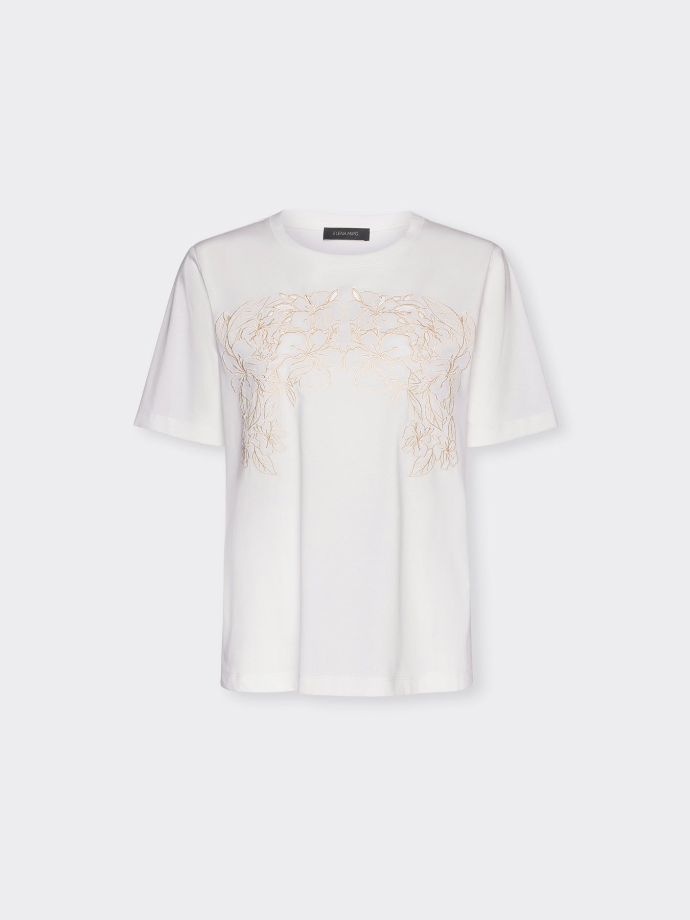 Camiseta manga corta blanca.