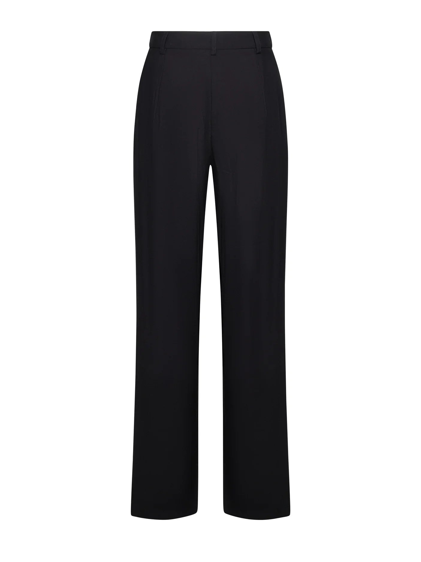 Pantalón negro largo.