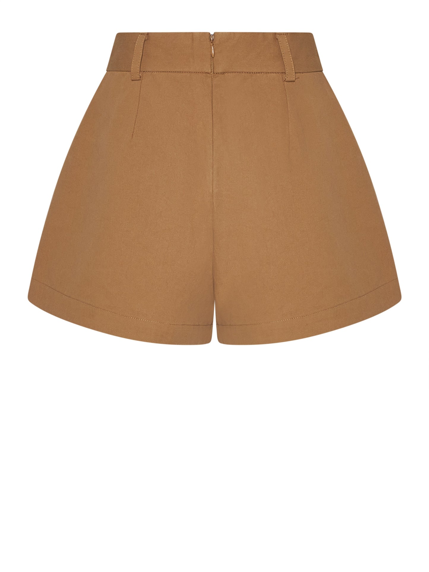 Pantalón corto.