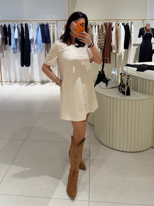 Vestido manga corta beige