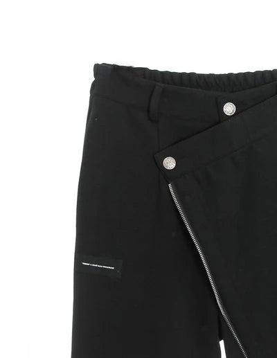 Pantalón largo negro.