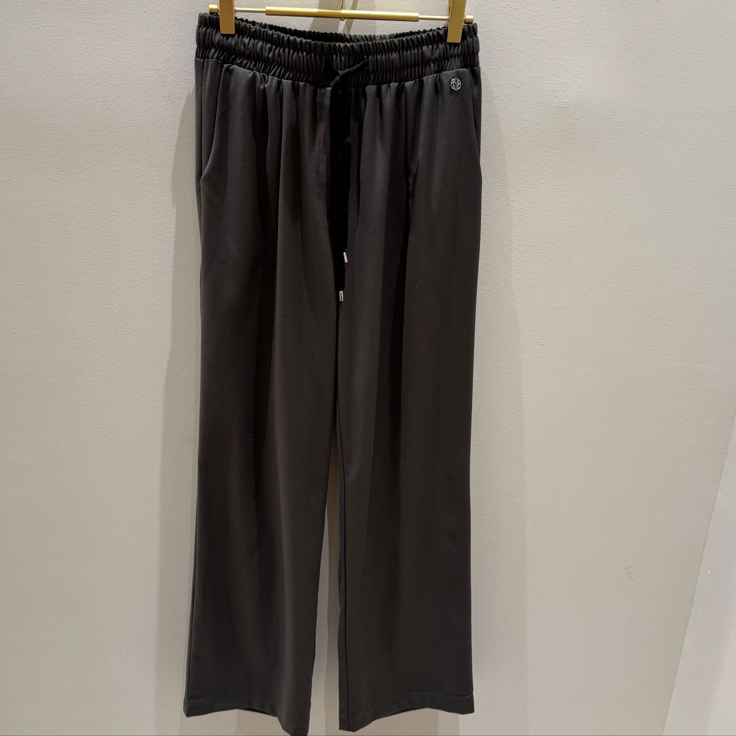 Pantalón largo verde con goma