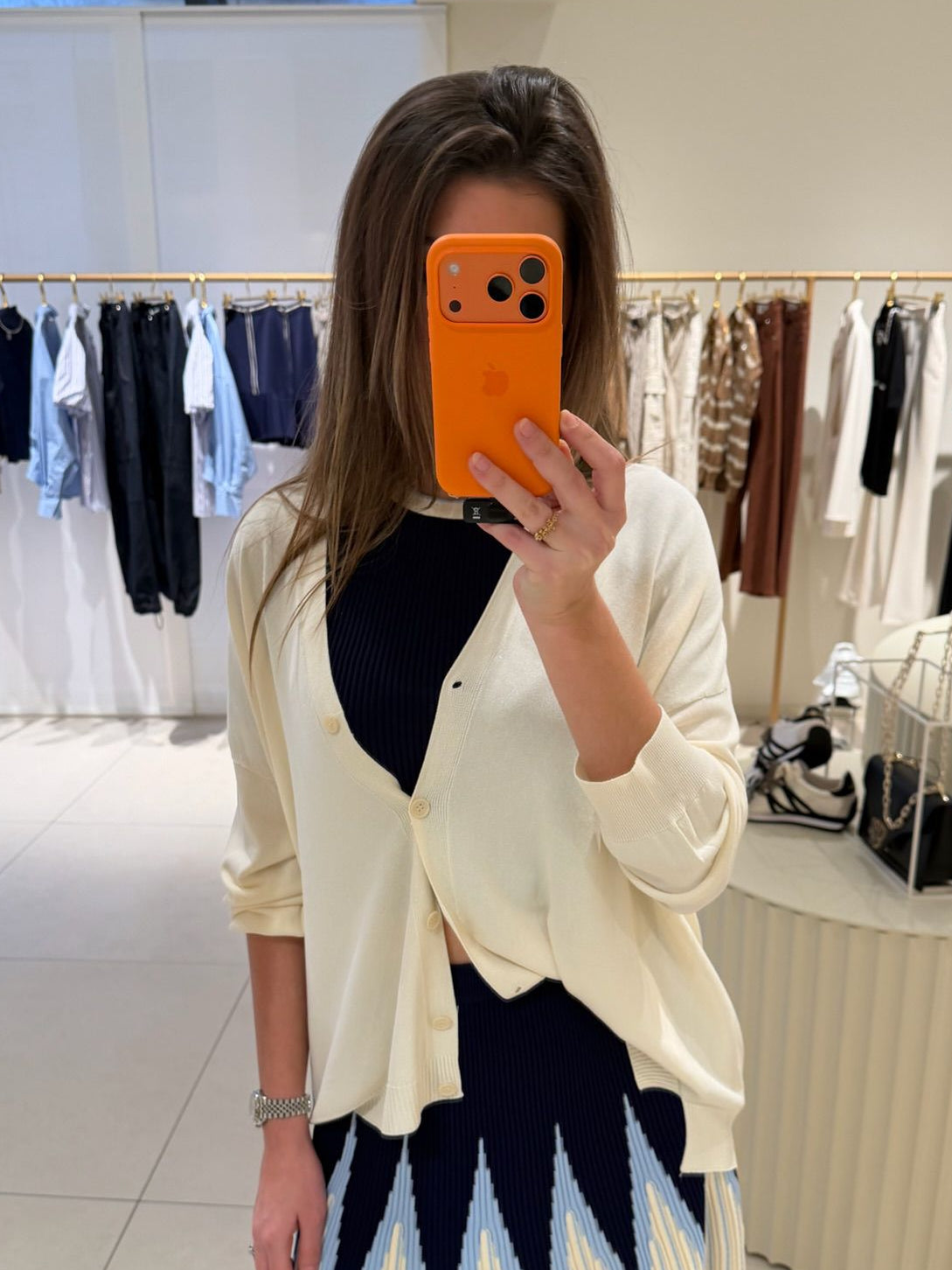 Cárdigan beige manga larga
