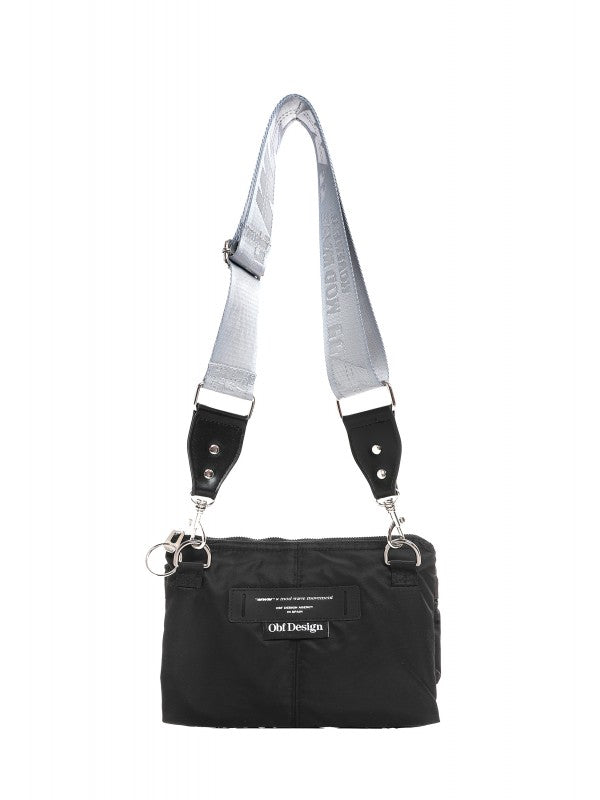 Bandolera negra.