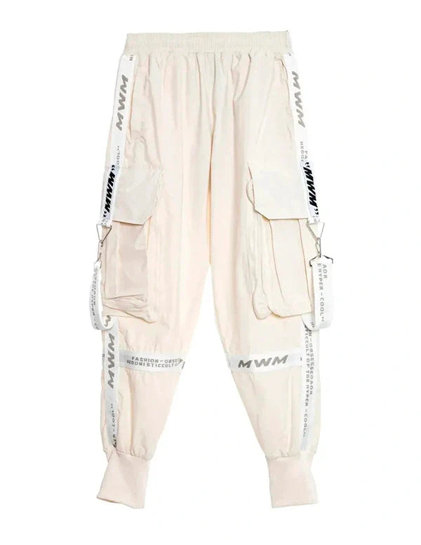Pantalones blancos cargo.