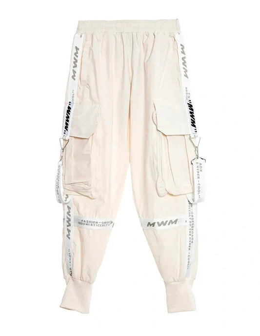 Pantalones blancos cargo.